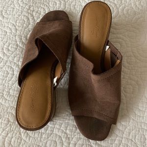 Universal Tread Platform Shoes